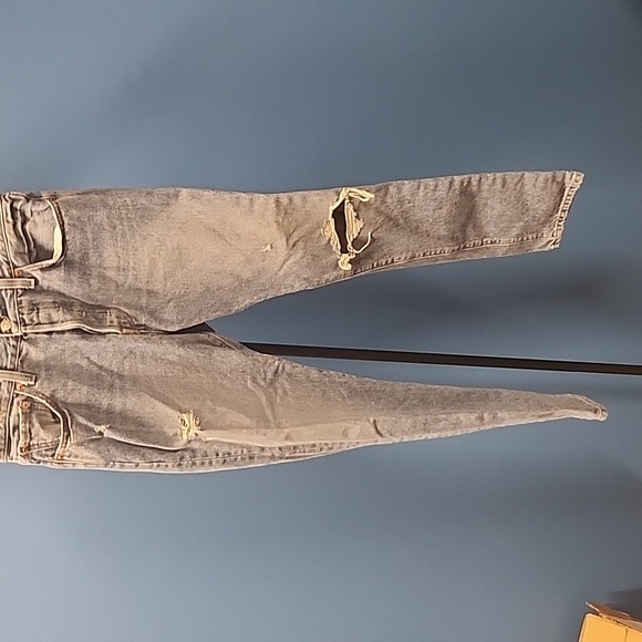 Premium Levi's Skinny Distressed Jeans EUC - Picture 5 of 11